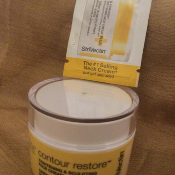 New Strivectin Contour and  Restore 1 oz with a bonus sample of neck cream - Picture 5 of 5